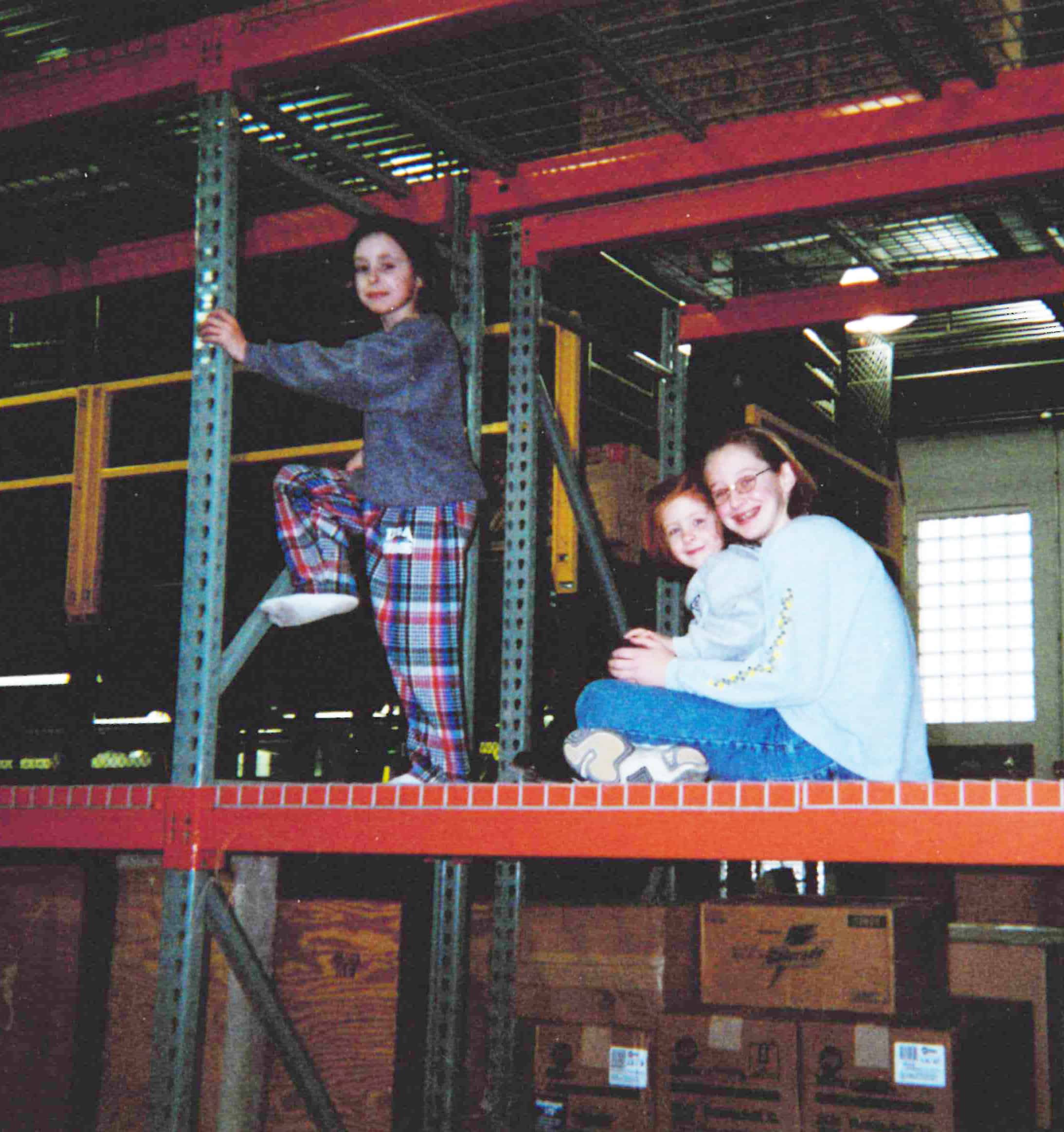 Abby_Floreth_Allie_Floreth_Liz_Standley_ILMO_Warehouse_2000
