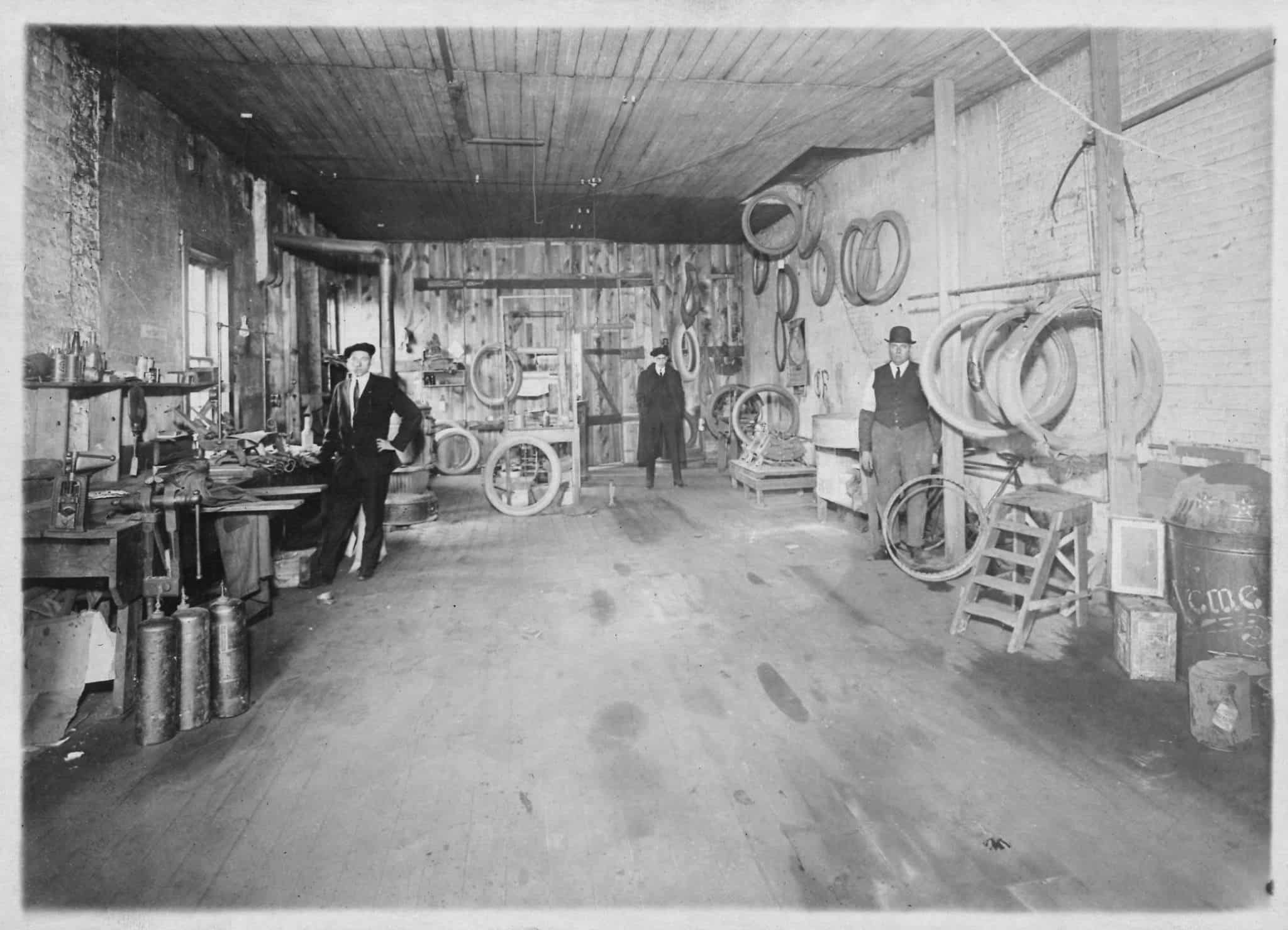 D.O._Floreth_Bill_Floreth_H.J._Floreth_North_Sandy_Street_1914